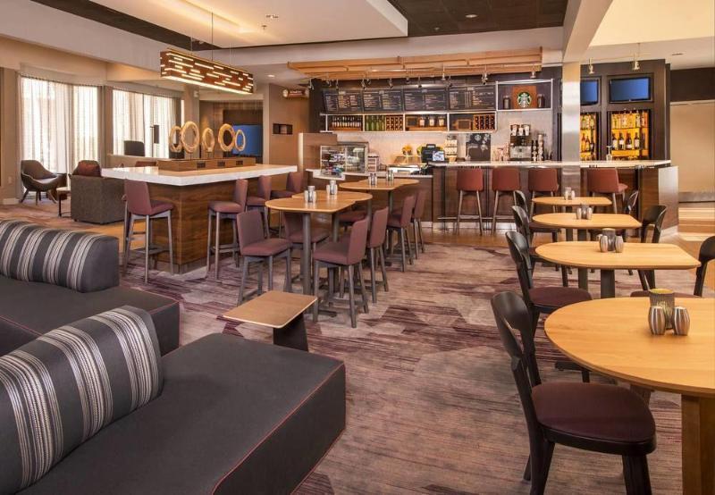 Courtyard By Marriott Dulles Airport Chantilly Exterior photo