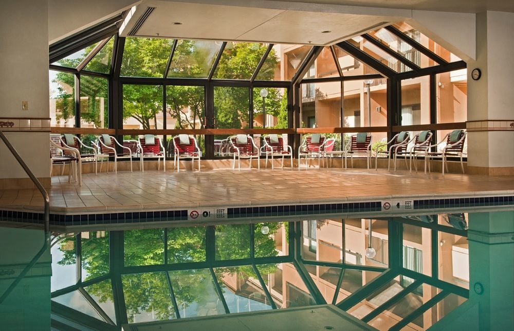 Courtyard By Marriott Dulles Airport Chantilly Exterior photo
