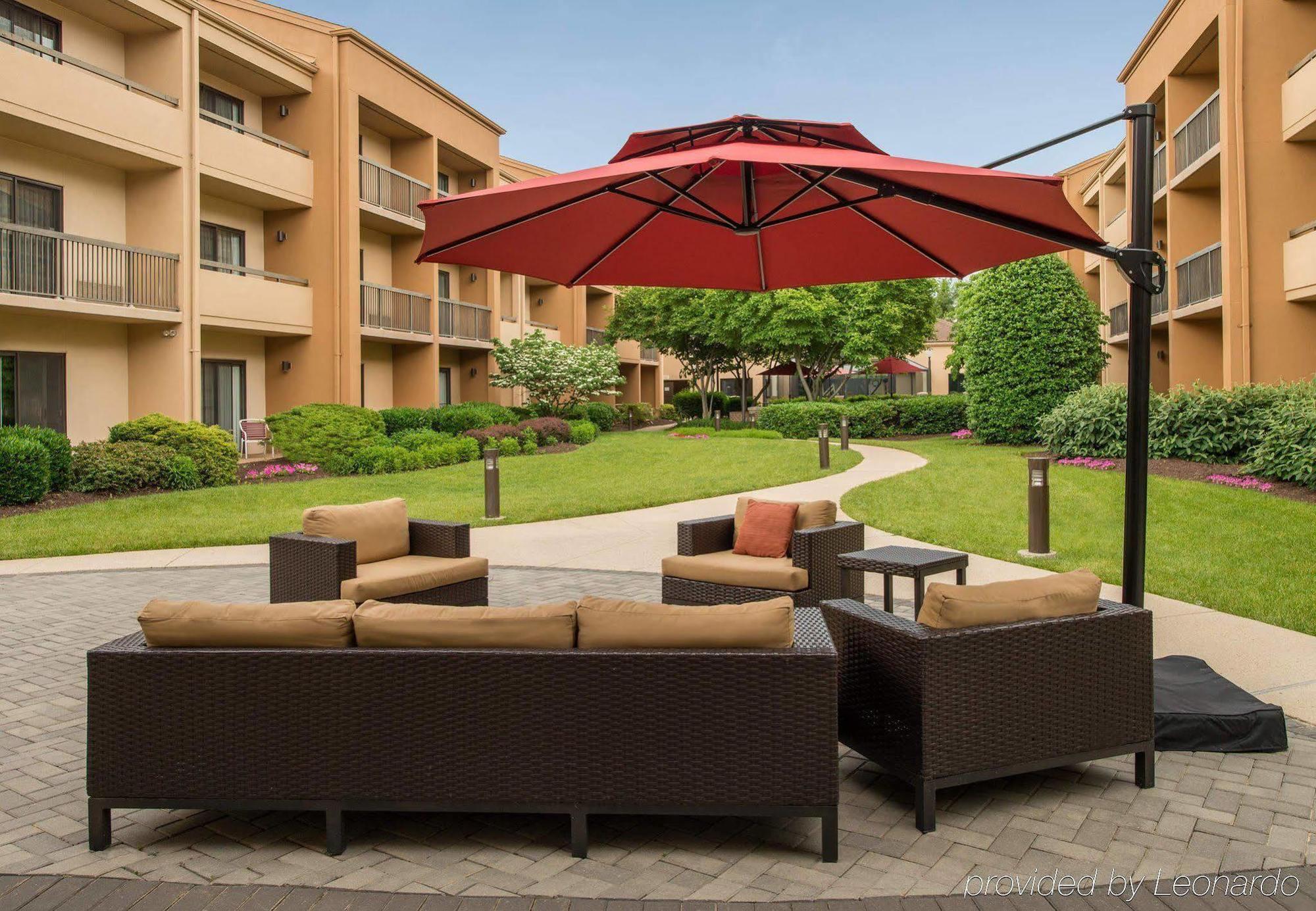 Courtyard By Marriott Dulles Airport Chantilly Exterior photo
